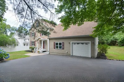 55 Old County Way 1