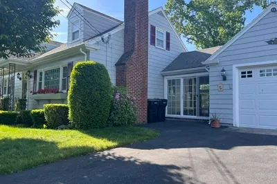 6 Hilltop Road 1