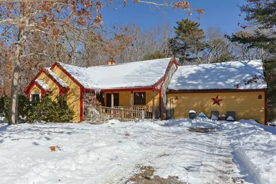 24 Widow Coombs Walk
