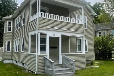 39 Brook St #2 1