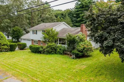 9 Hylair Dr 1