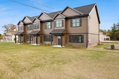 9 Winthrop Heights Dr #C
