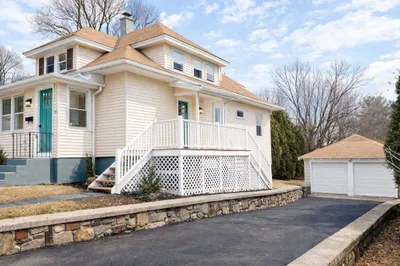 130 Beverly Rd 1