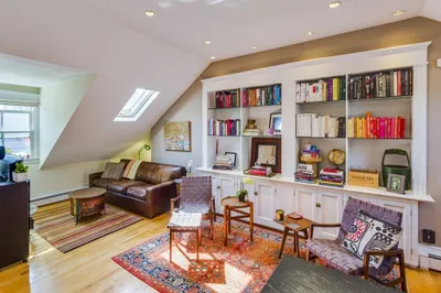 2 Milford St #2