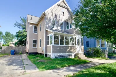 34 Belle Ave
