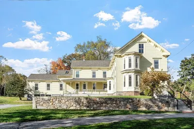 22 Old Lowell Road 1