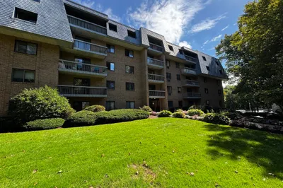 65 Commons Dr #602 1