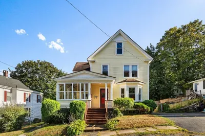 8 Greenwood St 1