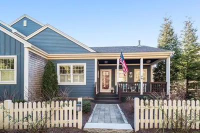 8 Portico Way #8 1