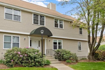 425 Main St #8B 1