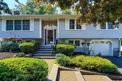 17 Robin Rd