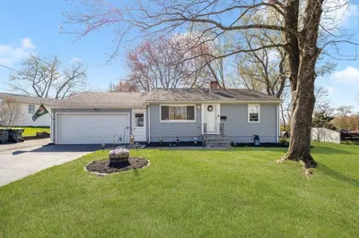 8 Pond St