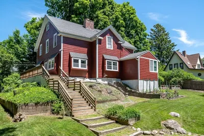 22 Oakland St #2 1
