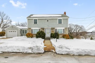 84 Gardiner Rd 1