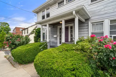 210 Newbury Ave #2L 1