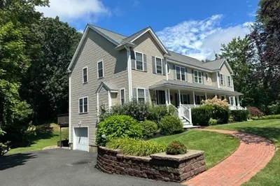 10 Corpl Charles Oneill Dr #10