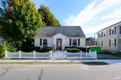 64 Lamoille Ave 1
