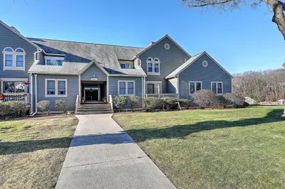 9 Devlin Circle #9 1