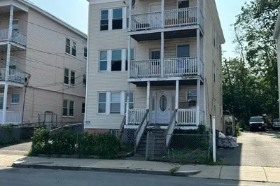 1491 River St 1