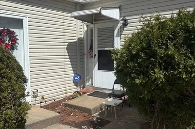 7 Howe Terrace #7