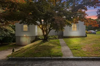 225 Rich St