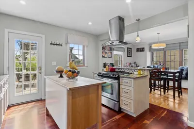 23 Chapman St 1