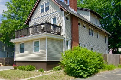 24 Rupert St