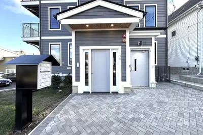 39 Rich Street #2