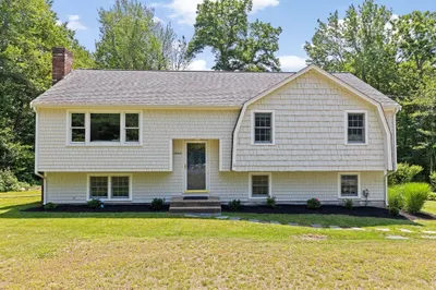16 Old Oaken Bucket Rd