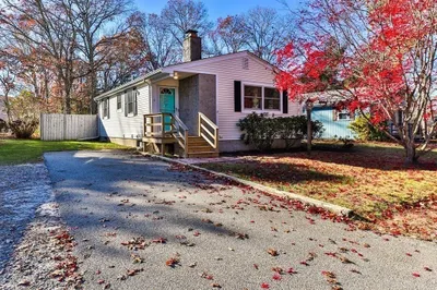11 Highview Dr