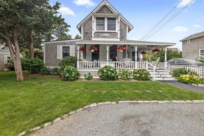 11 Canonicus Ave 1