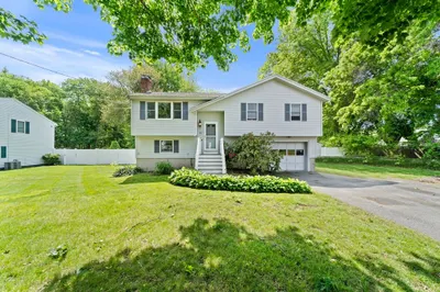 10 Upland Road
