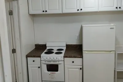43 Dana St #5 1