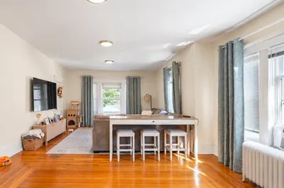 6 Grove St #2 1