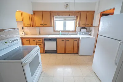 130 Francis St #2 1