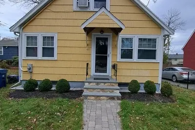 48 Savannah Ave