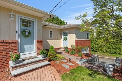 10 Cotuit St 1