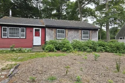 11 Marshall Dr 1