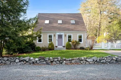 42 Pinewood Ave 1