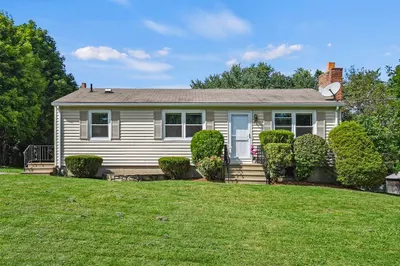 39 Bay Path Road