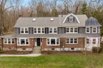 6 Agawam Rd 1