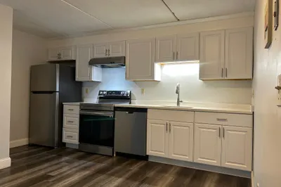 489 Main St #12 1