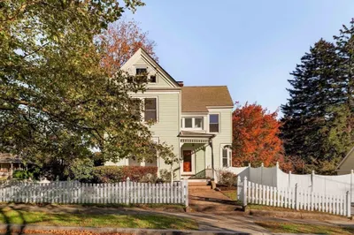 37 Monatiquot Ave 1