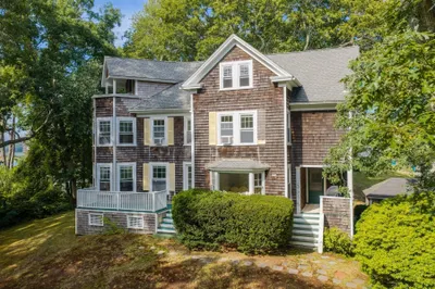34 Pequossett Ave 1
