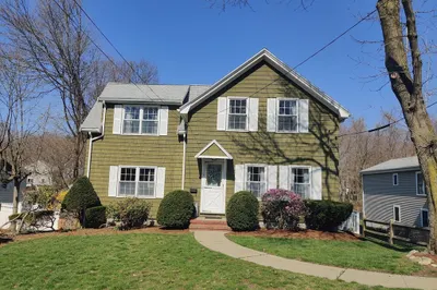 42 Cottage Street 1