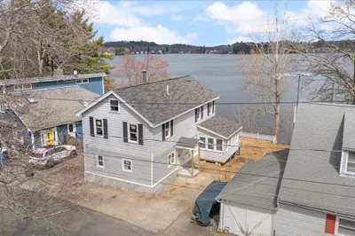 12 Shore Rd 1