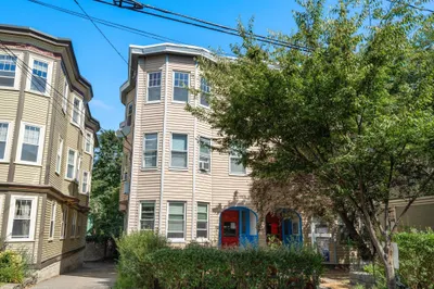 83 Francis St #5 1