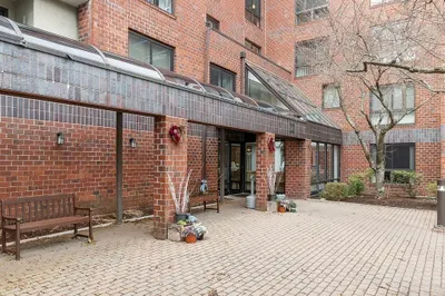 22 Railroad St #410