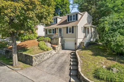 69 Hemlock St 1
