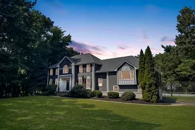 261 River Rd 1